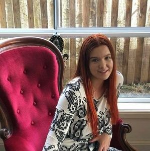 Meet your Posher, Thea